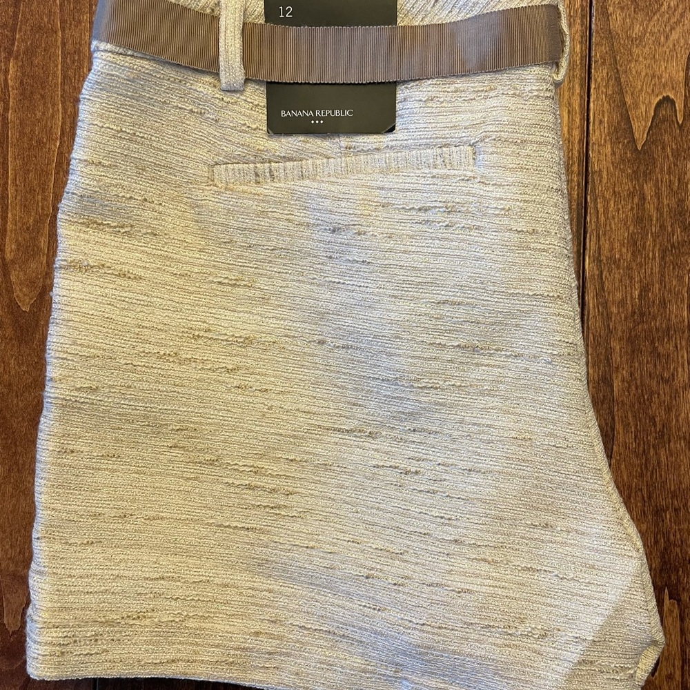 NWT Cream Colored Shorts (Size 12)